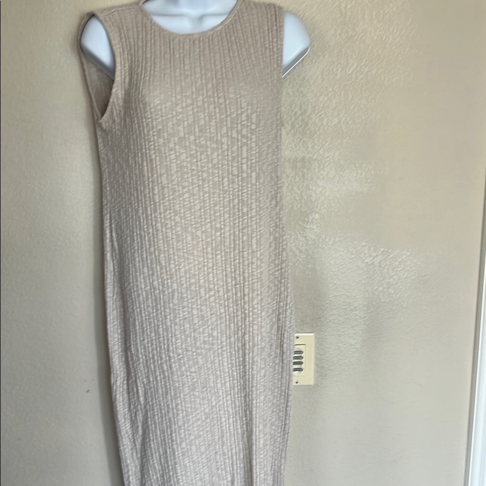 Sleeveless Cream maternity Ribbed Dress by H&M mama